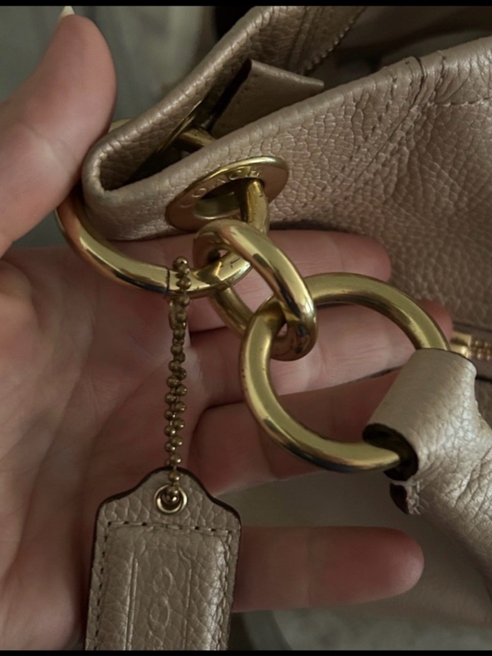 👑Coach Cream ✨Shoulder Bag with Gold Accents✨ - Picture 8 of 13